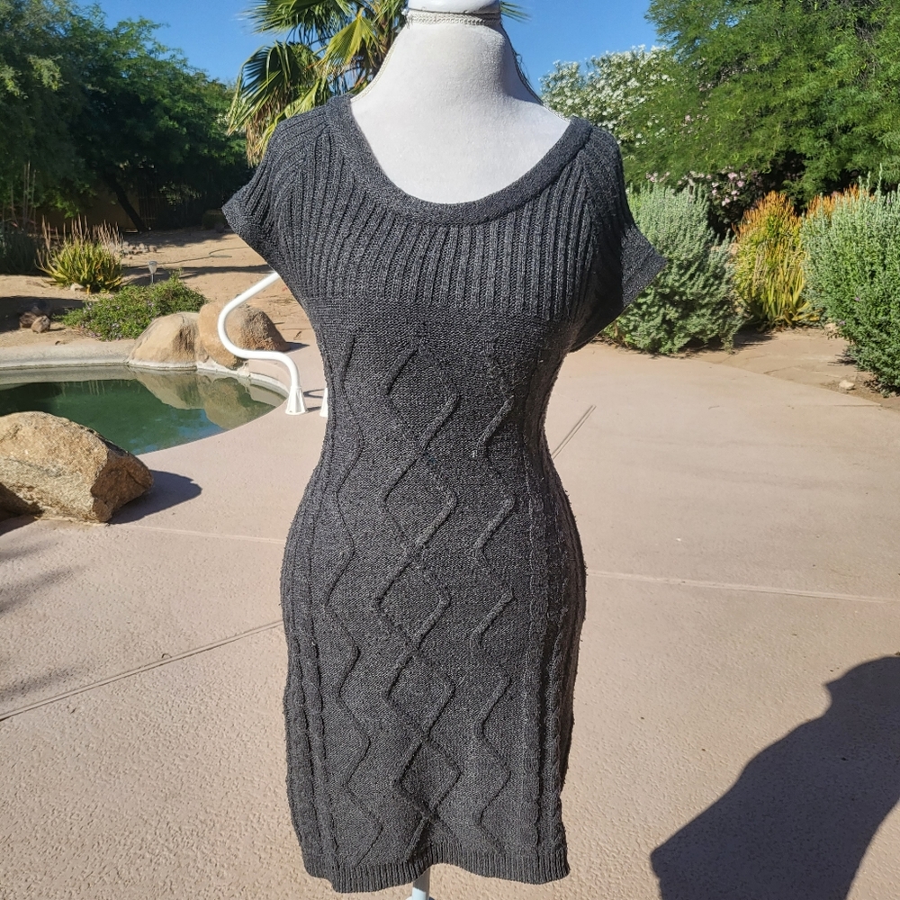Grey / Sweater Dress / Short Sleeves / knit Small / Fit & Flare